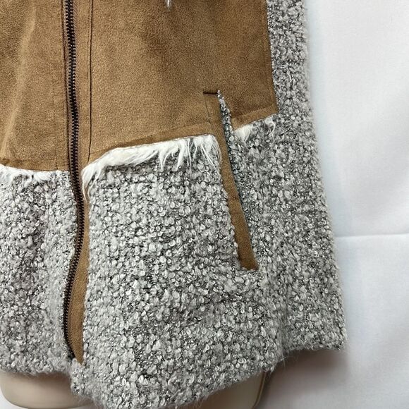 Two Sisters Multi texture Vest medium EUC - Picture 4 of 12